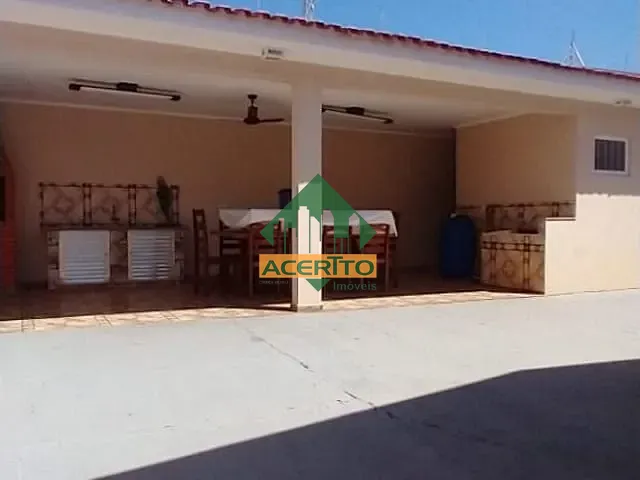 Casa com 375m² 3 quartos e 2 banheiros, à venda, no bairro Novo Paraíso em Araçatuba