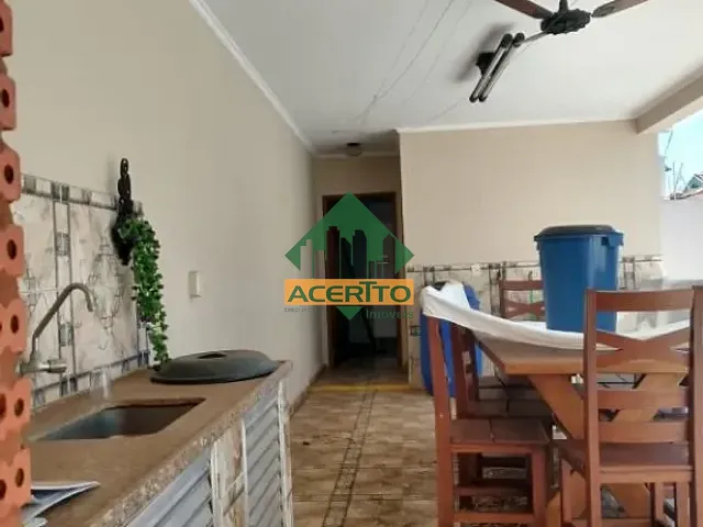 Casa com 375m² 3 quartos e 2 banheiros, à venda, no bairro Novo Paraíso em Araçatuba