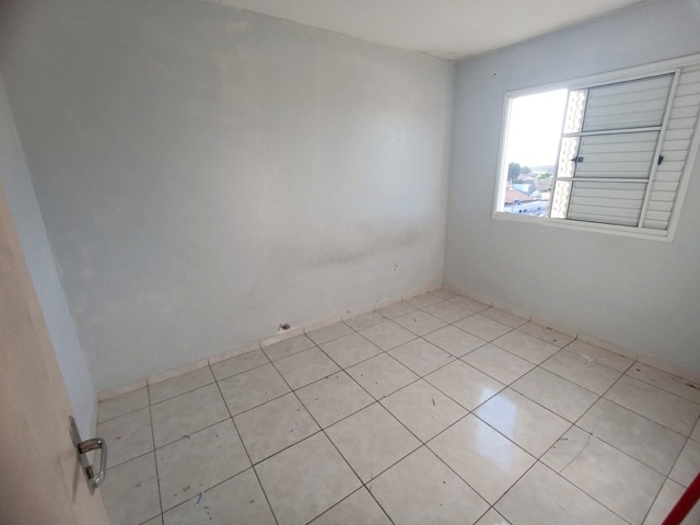 Apartamento 2 quartos e 1 banheiro, para alugar, no bairro Feital em Pindamonhangaba
