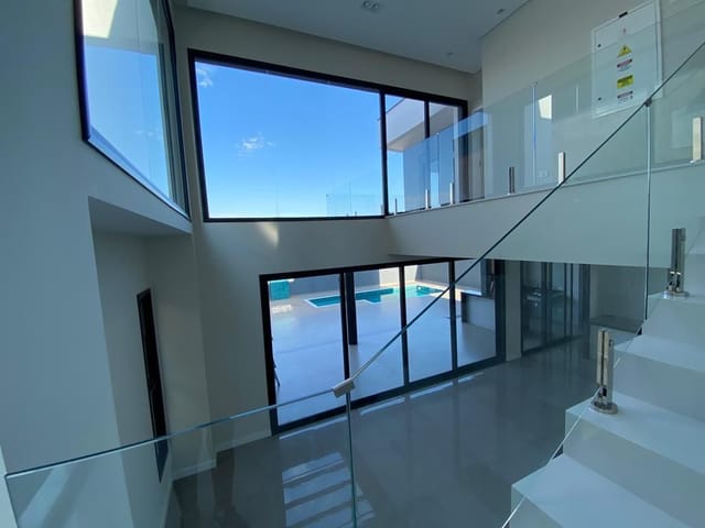 Casa com 489m² 4 quartos e 5 banheiros, à venda, no bairro Condomínio Residencial Alphaville em São José dos Campos