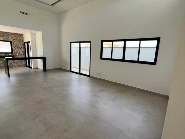 Casa com 300m² 3 quartos e 2 banheiros, à venda, no bairro Bairro do Grama em Caçapava