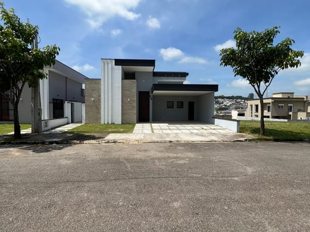 Casa com 300m² 3 quartos e 2 banheiros, à venda, no bairro Bairro do Grama em Caçapava