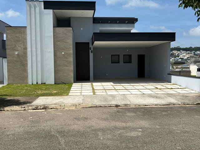 Casa com 300m² 3 quartos e 2 banheiros, à venda, no bairro Bairro do Grama em Caçapava