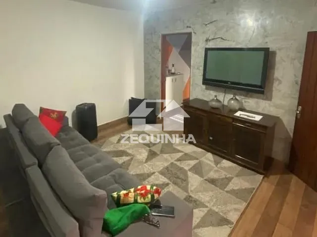 Casa com 169m² 5 quartos e 4 banheiros, à venda, no bairro Santo Antonio em Osasco