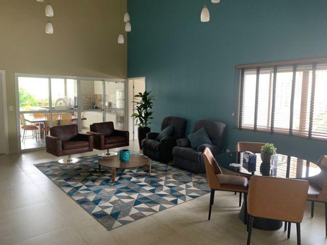 Casa com 790m² 4 quartos e 3 banheiros, à venda, no bairro Condominio Residencial Real Ville em Pindamonhangaba