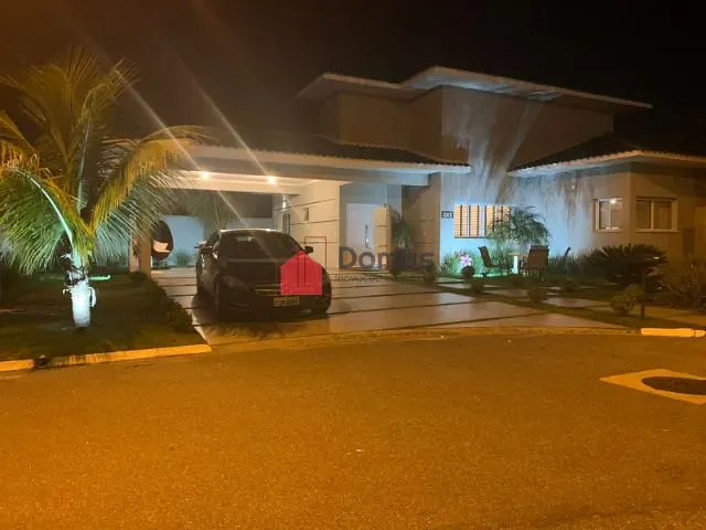 Casa com 790m² 4 quartos e 3 banheiros, à venda, no bairro Condominio Residencial Real Ville em Pindamonhangaba