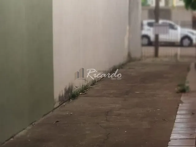 Casa 2 quartos e 1 banheiro, para alugar, no bairro Jardim Panorama em Arapongas