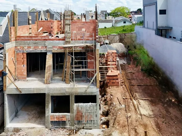 Casa com 168m² 3 quartos e 3 banheiros, à venda, no bairro Santa Felicidade em Curitiba