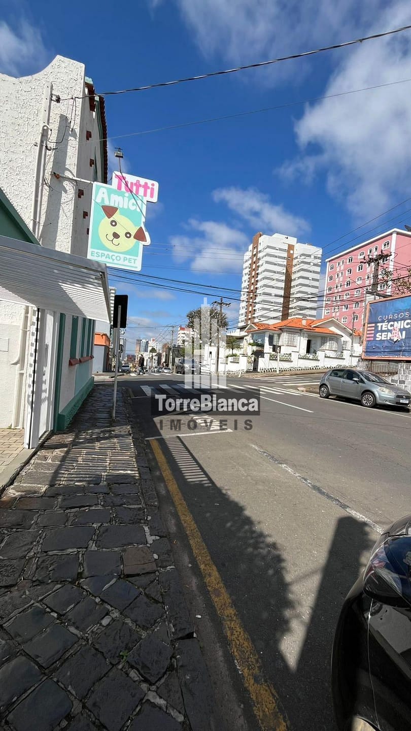 Casa à venda com 1 quarto, 390m² - Foto 2