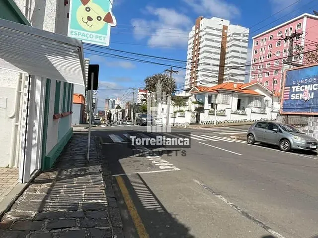 Casa à venda, no bairro Centro em Ponta Grossa