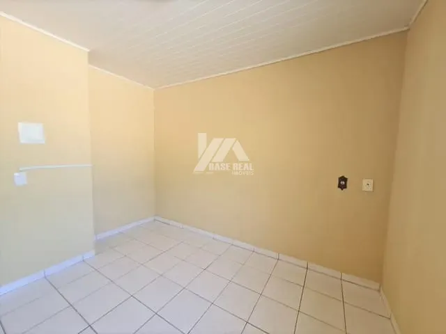 Casa com 288m² 3 quartos e 2 banheiros, à venda, no bairro Contorno em Ponta Grossa