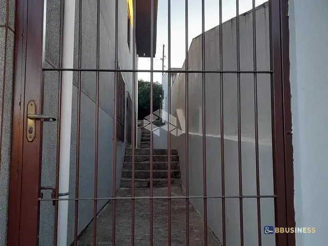 Casa 6 quartos e 2 banheiros, à venda, no bairro Santa Catarina em Caxias do Sul