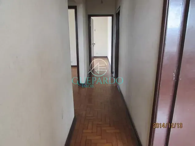 Casa com 575m² 4 quartos e 1 banheiro, à venda, no bairro Aparecida em Londrina