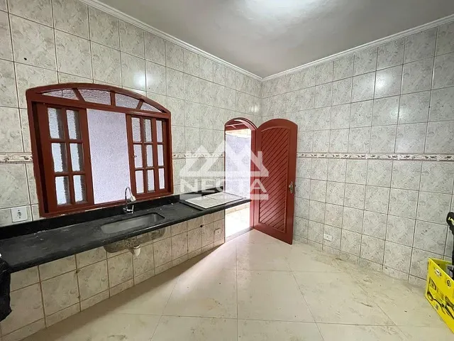 Casa com 280m² 3 quartos e 2 banheiros, à venda, no bairro Travessão em Caraguatatuba