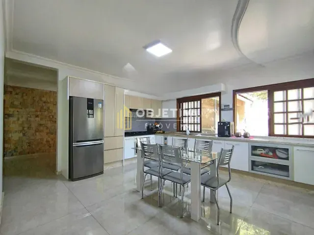 Casa 3 quartos e 3 banheiros, para alugar, no bairro Canudos em Novo Hamburgo