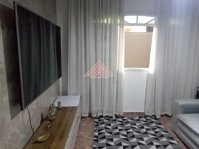 Casa com 260m² 6 quartos e 2 banheiros, à venda, no bairro Jardim Santa Lídia em Mauá