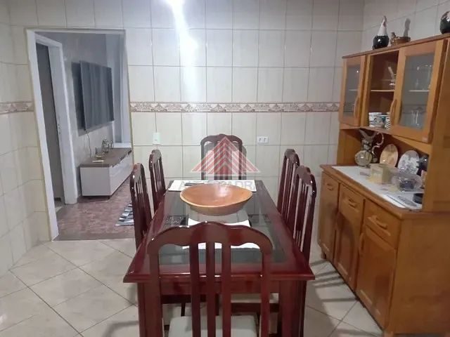 Casa com 260m² 6 quartos e 2 banheiros, à venda, no bairro Jardim Santa Lídia em Mauá