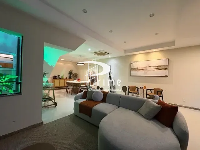 Casa com 350m² 3 quartos e 4 banheiros, à venda, no bairro Piratininga em Niterói