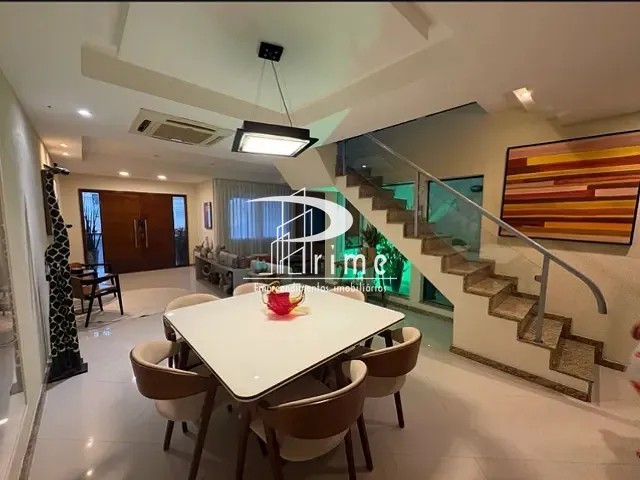 Casa com 350m² 3 quartos e 4 banheiros, à venda, no bairro Piratininga em Niterói