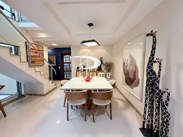 Casa com 350m² 3 quartos e 4 banheiros, à venda, no bairro Piratininga em Niterói