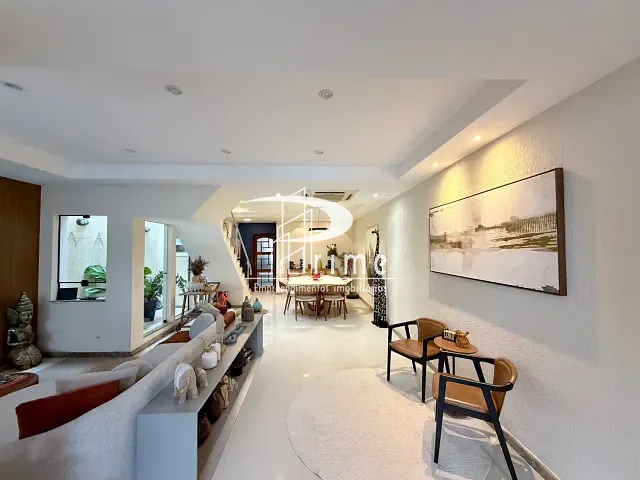 Casa com 350m² 3 quartos e 4 banheiros, à venda, no bairro Piratininga em Niterói