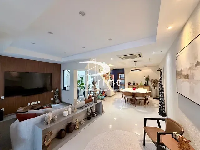 Casa com 350m² 3 quartos e 4 banheiros, à venda, no bairro Piratininga em Niterói