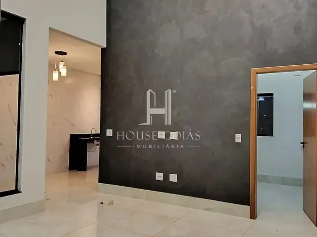 Casa com 165m² 3 quartos e 2 banheiros, à venda, no bairro Residencial Solar Central Park em Aparecida de Goiânia