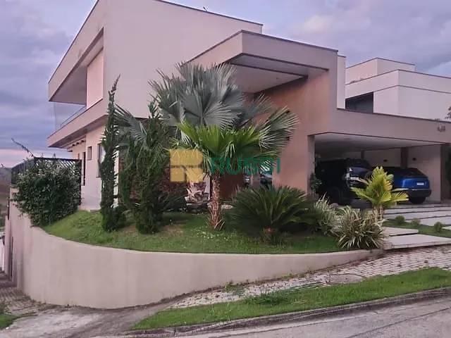 Casa com 480m² 4 quartos e 5 banheiros, à venda, no bairro Condomínio Residencial Jaguary em São José dos Campos