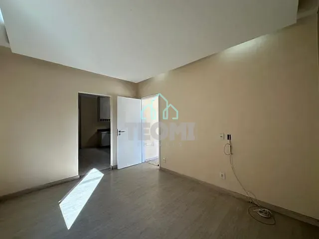 Casa 3 quartos e 1 banheiro, à venda, no bairro Jardim Ana Rosa em Taubaté