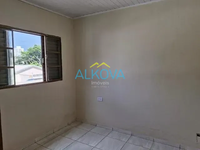 Casa com 250m² 2 quartos e 2 banheiros, à venda, no bairro Jardim Satélite em São José dos Campos