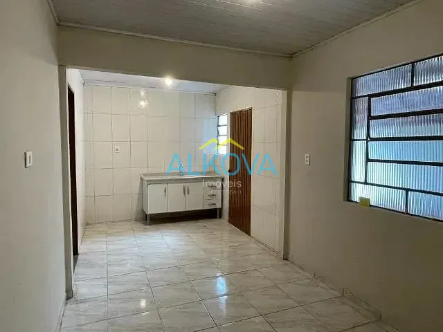 Casa com 250m² 2 quartos e 2 banheiros, à venda, no bairro Jardim Satélite em São José dos Campos