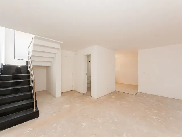 Casa com 125m² 3 quartos e 4 banheiros, à venda, no bairro Bacacheri em Curitiba