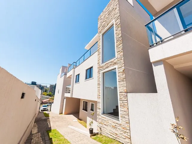 Casa com 125m² 3 quartos e 4 banheiros, à venda, no bairro Bacacheri em Curitiba