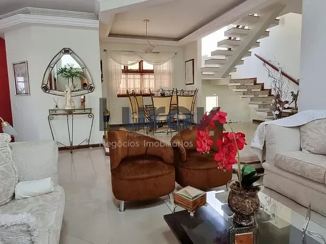 Casa com 330m² 3 quartos e 4 banheiros, à venda, no bairro Jardim Alto da Colina em Valinhos