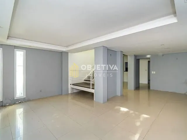 Casa com 230m² 3 quartos e 3 banheiros, à venda, no bairro Cavalhada em Porto Alegre