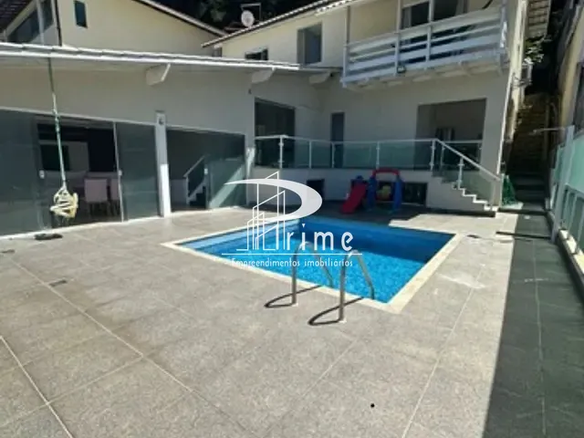 Casa com 1644m² 4 quartos e 5 banheiros, à venda, no bairro Piratininga em Niterói