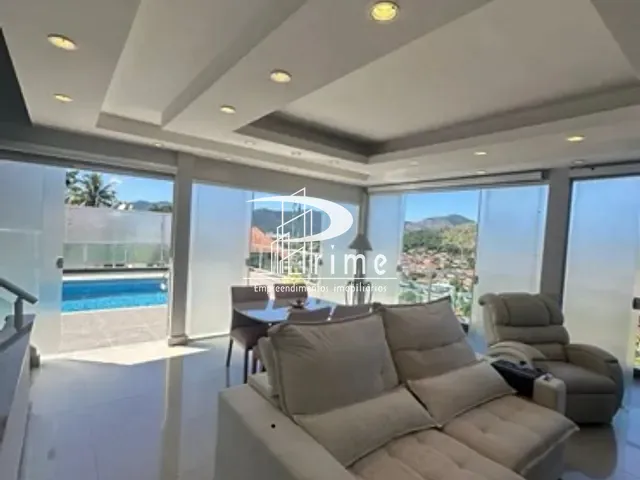 Casa com 1644m² 4 quartos e 5 banheiros, à venda, no bairro Piratininga em Niterói
