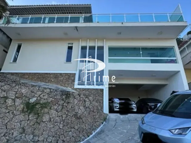 Casa com 1644m² 4 quartos e 5 banheiros, à venda, no bairro Piratininga em Niterói
