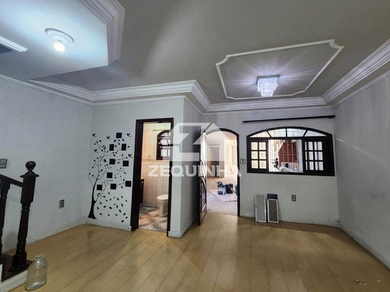 Casa, 3 quartos, 180 m² - Foto 1