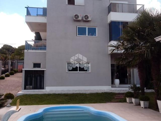 Casa com 600m² 4 quartos e 4 banheiros, à venda, no bairro Ana Rech em Caxias do Sul