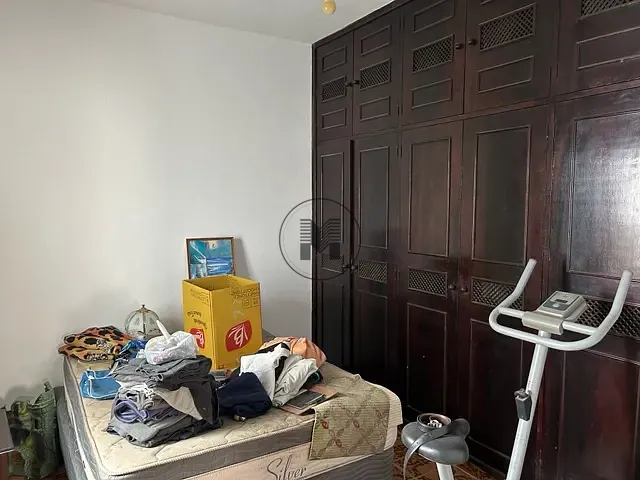 Casa com 250m² 3 quartos e 3 banheiros, à venda, no bairro Jardim do Vale em Guaratinguetá