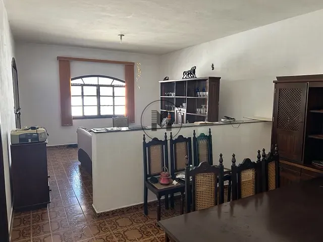 Casa com 250m² 3 quartos e 3 banheiros, à venda, no bairro Jardim do Vale em Guaratinguetá