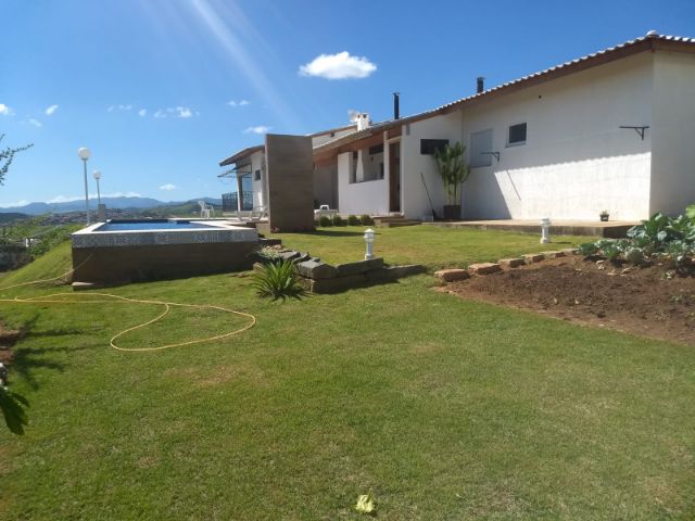 Casa com 2000m² 2 quartos e 2 banheiros, à venda, no bairro Cataguá em Taubaté