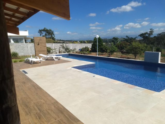Casa com 2000m² 2 quartos e 2 banheiros, à venda, no bairro Cataguá em Taubaté