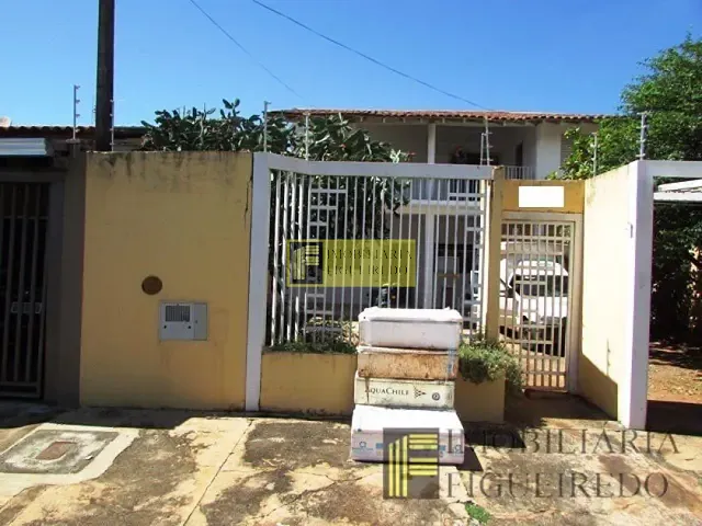 Casa 3 quartos e 1 banheiro, para alugar, no bairro Parque Residencial Cambuí em São José do Rio Preto