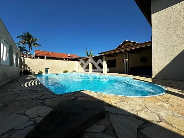 Casa com 308m² 3 quartos e 3 banheiros, à venda, no bairro Indaiá em Caraguatatuba