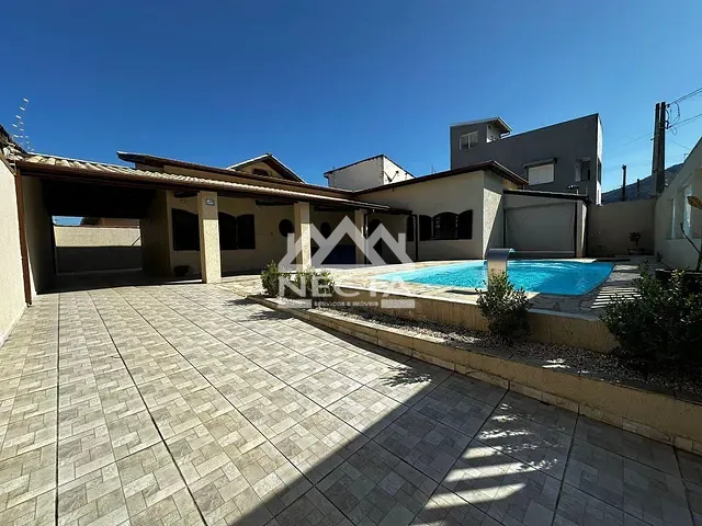 Casa com 308m² 3 quartos e 3 banheiros, à venda, no bairro Indaiá em Caraguatatuba