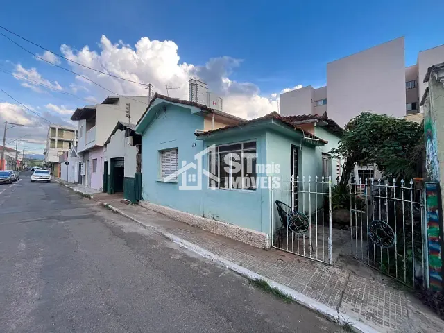 Casa 4 quartos e 1 banheiro, à venda, no bairro Centro em Andradas
