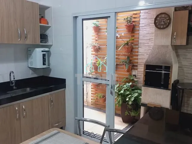 Casa com 137m² 2 quartos e 2 banheiros, à venda, no bairro Jardim Ana Emilia em Taubaté