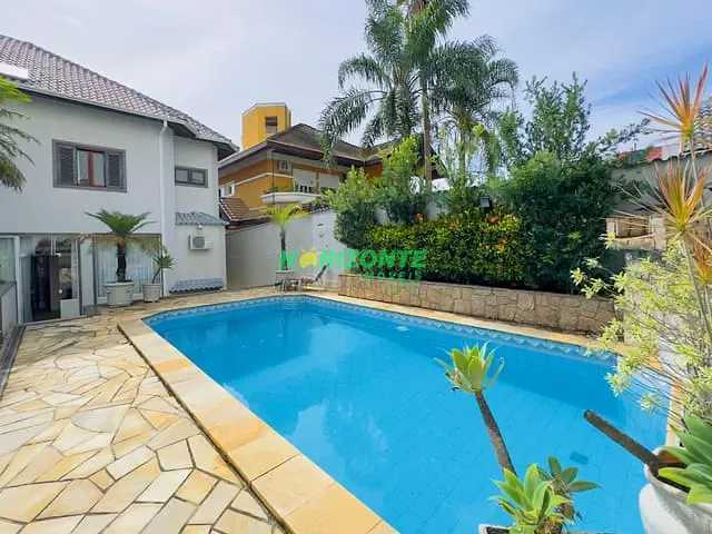 Casa 4 quartos e 6 banheiros, para alugar, no bairro Parque Residencial Aquarius em São José dos Campos